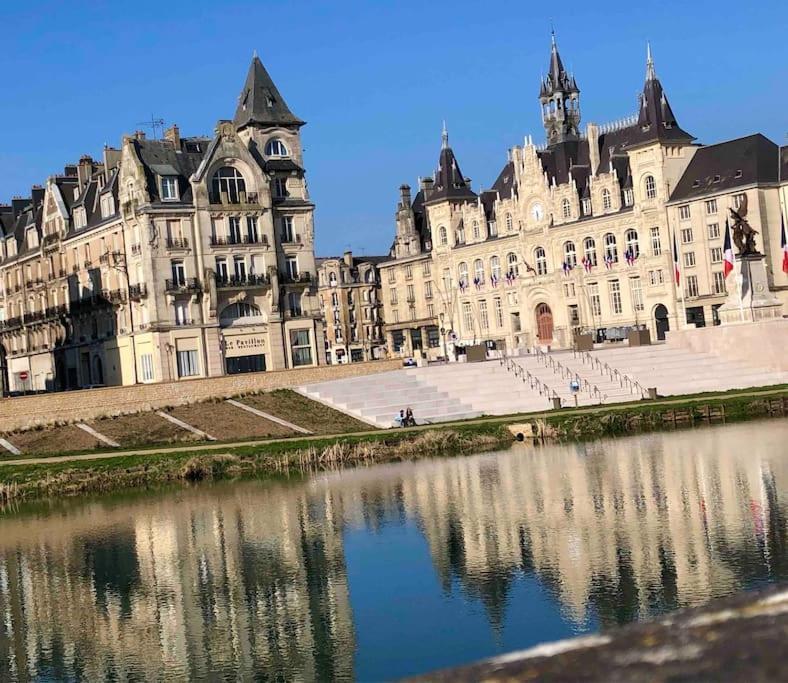La Suite 7 Gite Urbain Charleville-Mezieres Exterior photo